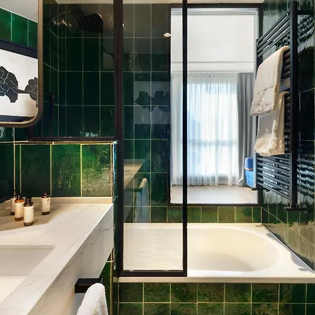 Tres Reyes מלון 4*